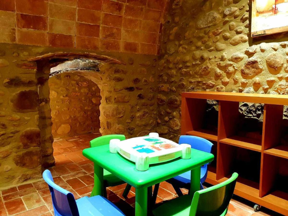 Casa rural en Girona 8 habitaciones hasta 30 personas piscina privada Cabanelles Exterior foto