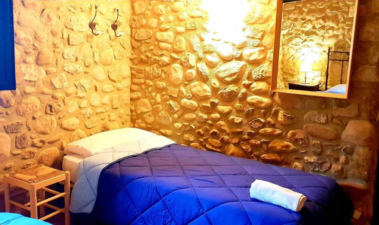 Casa rural en Girona 8 habitaciones hasta 30 personas piscina privada Cabanelles Exterior foto